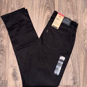 NWT Levi's Classic Straight Leg Black Jeans